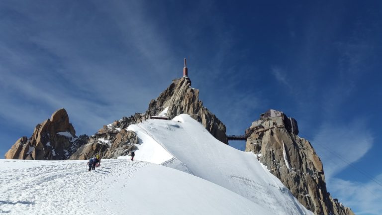 aiguille-du-midi-1602756_1280